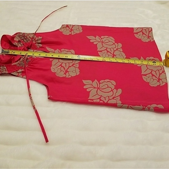 Club Monaco 100% silk blouse in hot pink floral. Luxurious!! - Picture 5 of 5